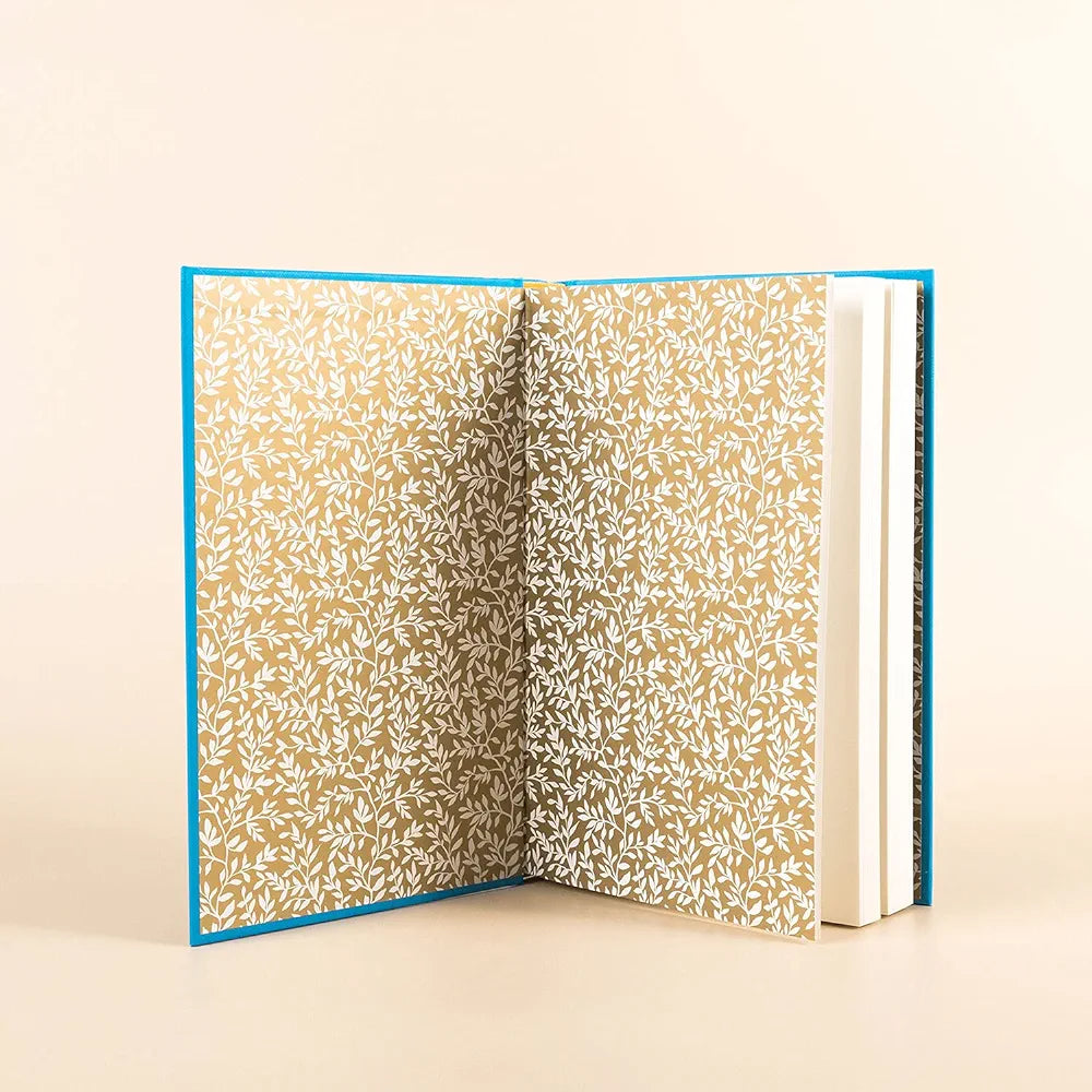 Madeline Miller
The Song Of Achilles: The 10th Anniversary edition of the Women's Prize-winning bestseller(hard cover)