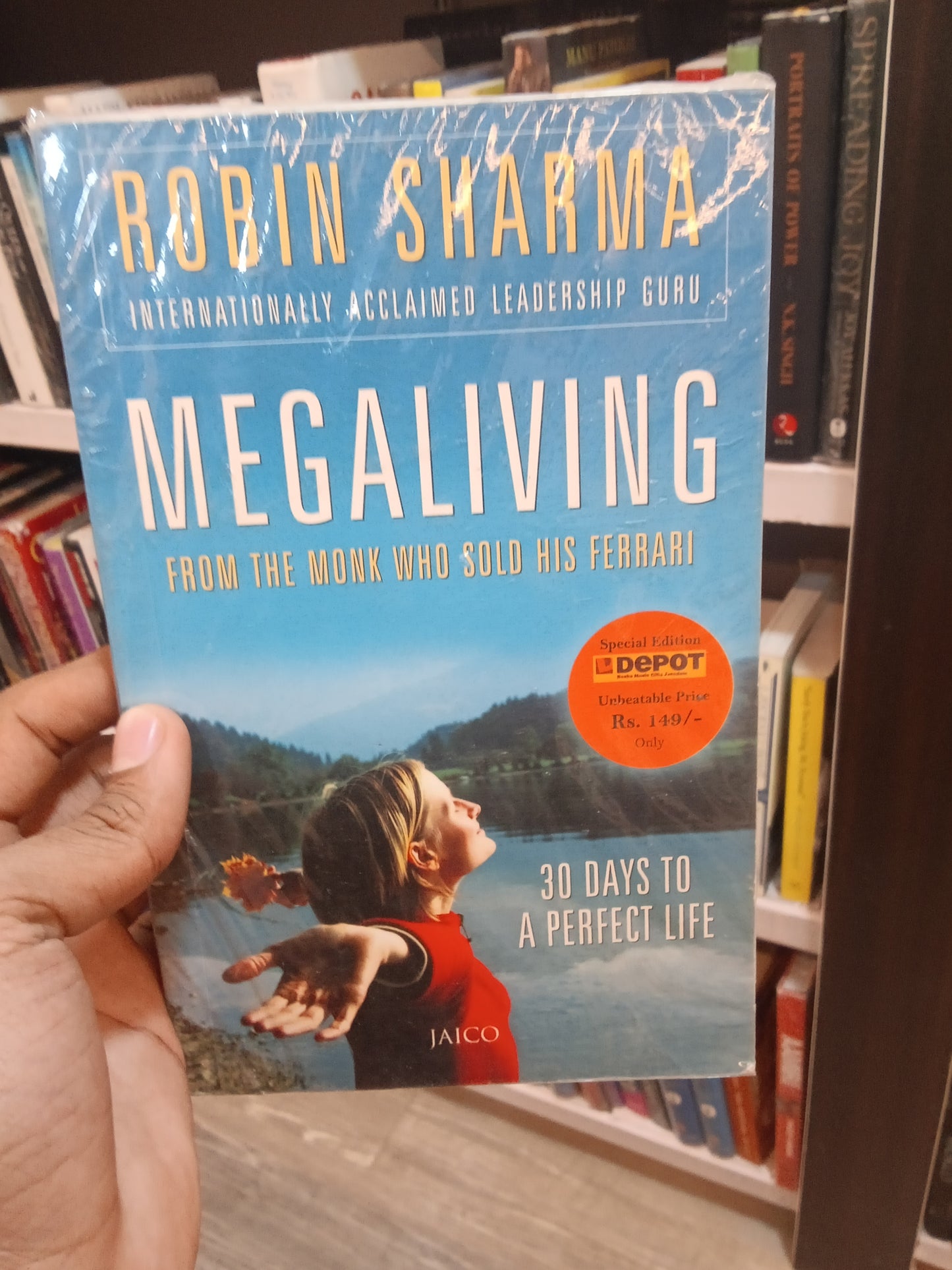 Megaliving