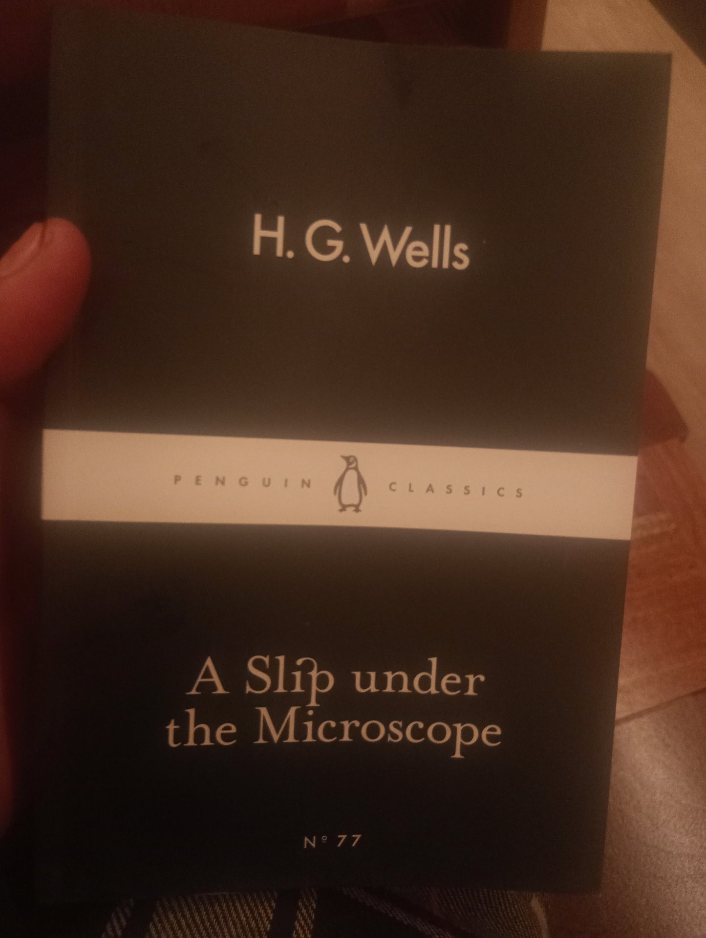 A Slip Under the Microscope (Penguin Little Black Classics)