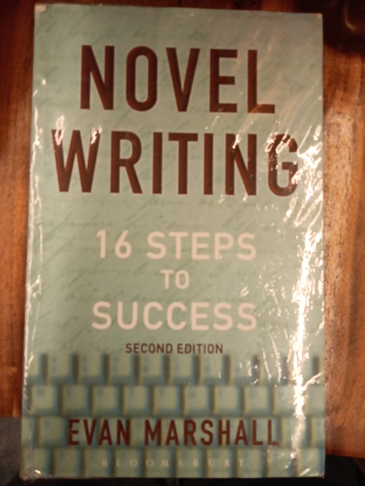 Novel Writing: 16 Steps to Success
Novel by Evan Marshall