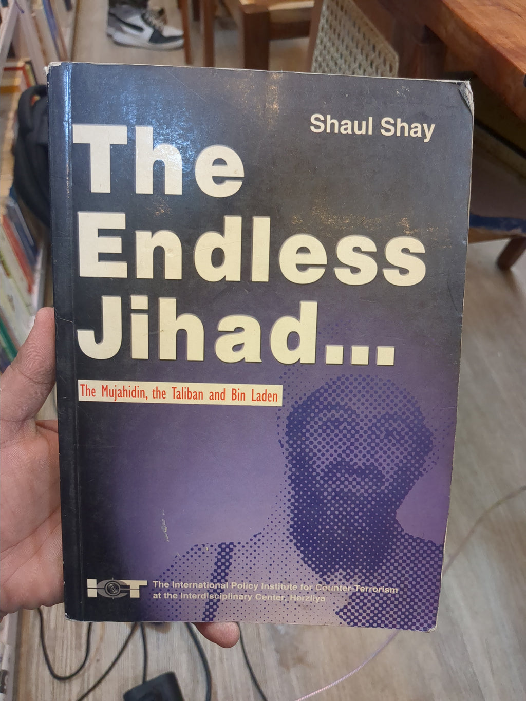 The Endless Jihad: The Mujahidin, the Taliban and Bin Laden(Grade-B)