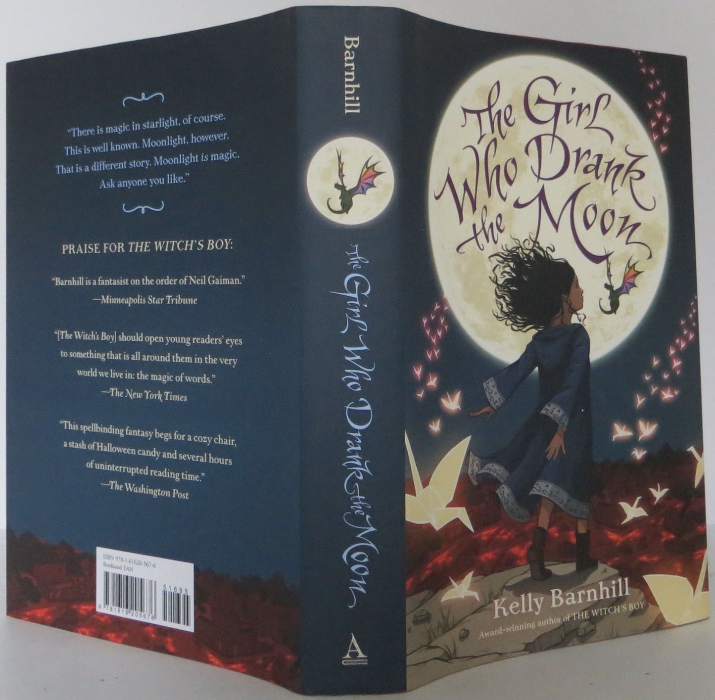 The Girl Who Drank the Moon (Kelly Barnhill) (Paperback)