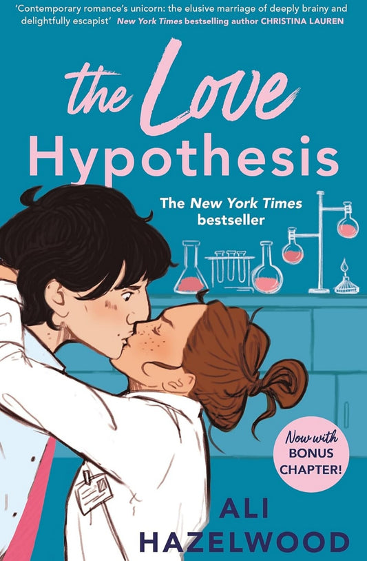 THE LOVE HYPOTHESIS: The Tiktok sensation and romcom of the year! [Paperback] Hazelwood, Ali