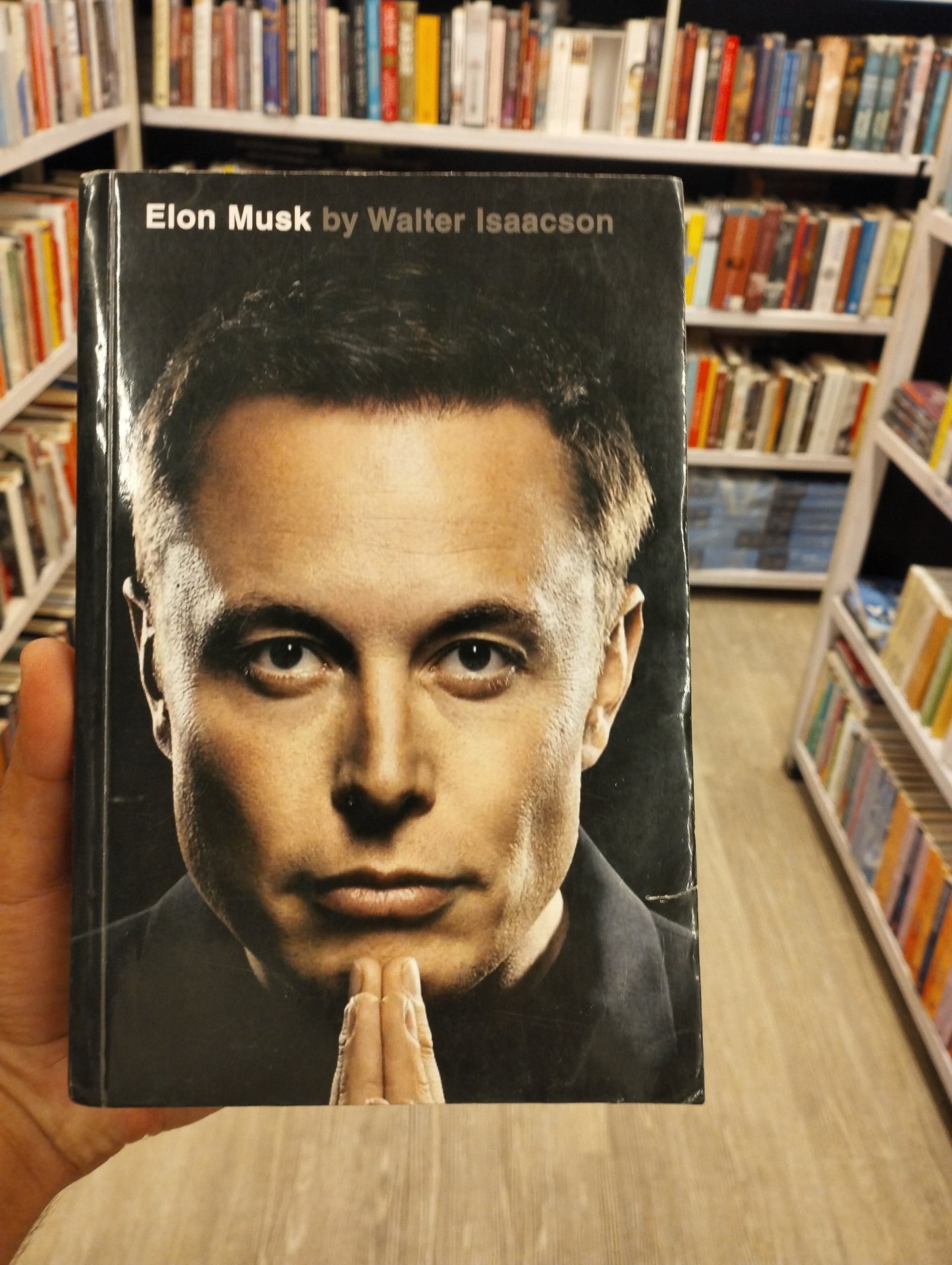 Elon Musk by Walter Isaacson paperback