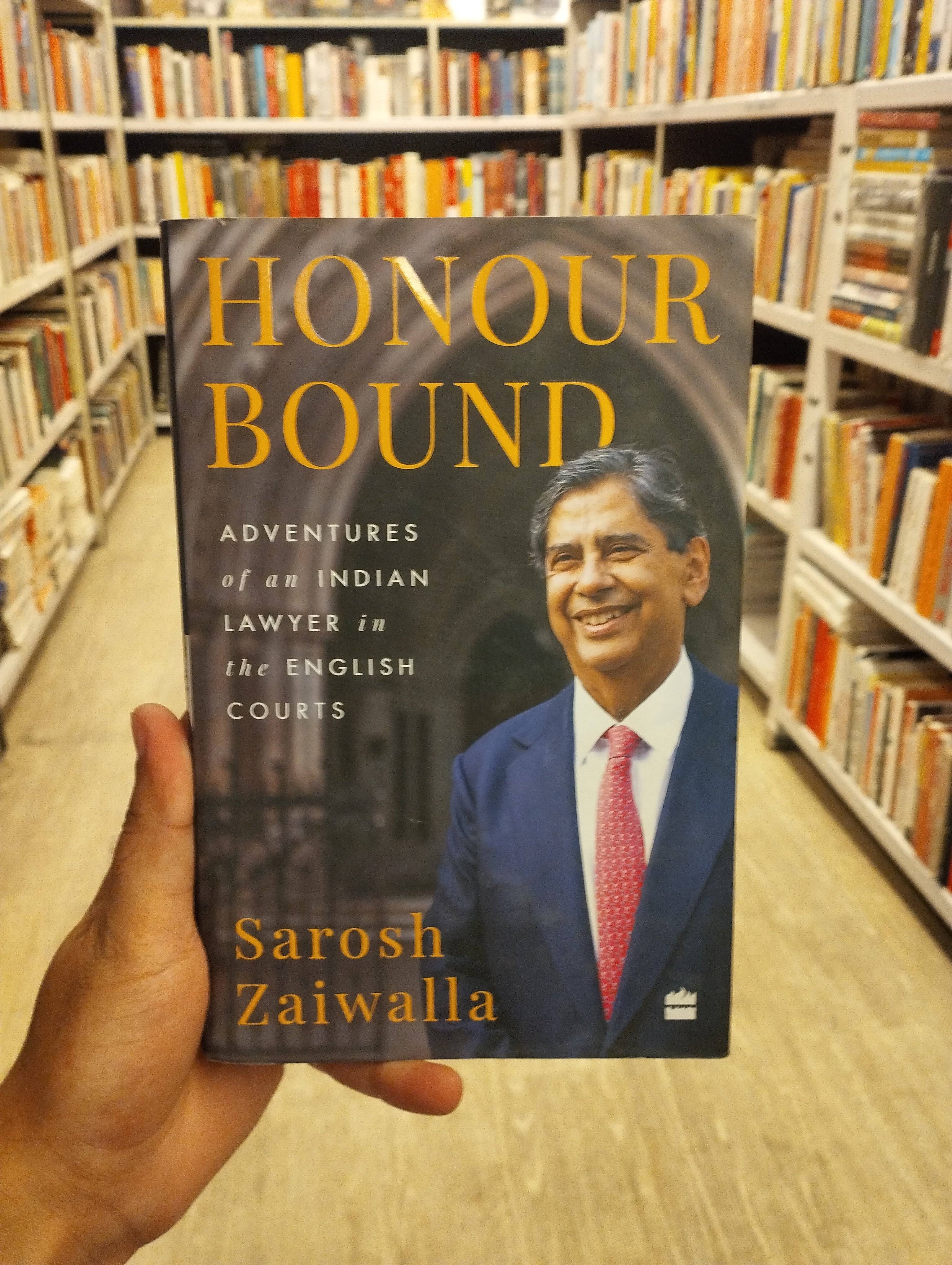 Honour Bound : Adventures of an Indian Lawyer in the English Courts(Grade:A)