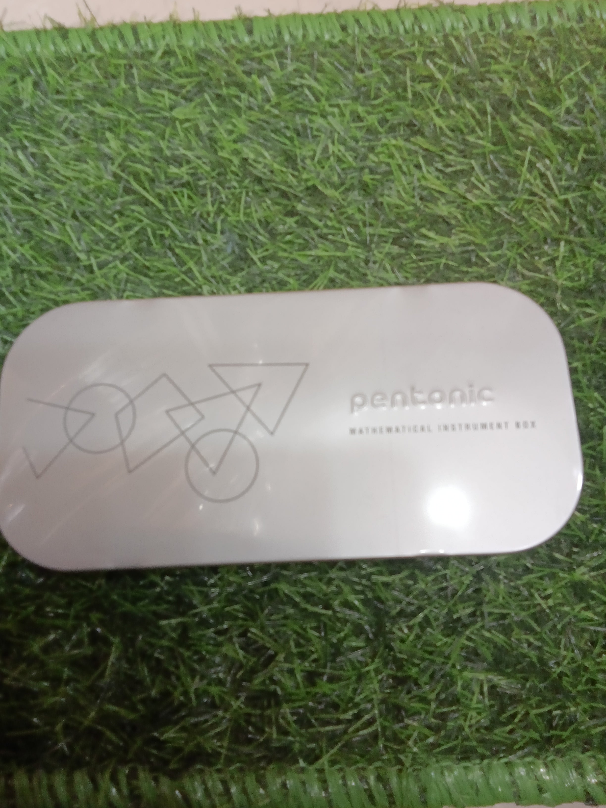 Pentonic mathematical instrument Box