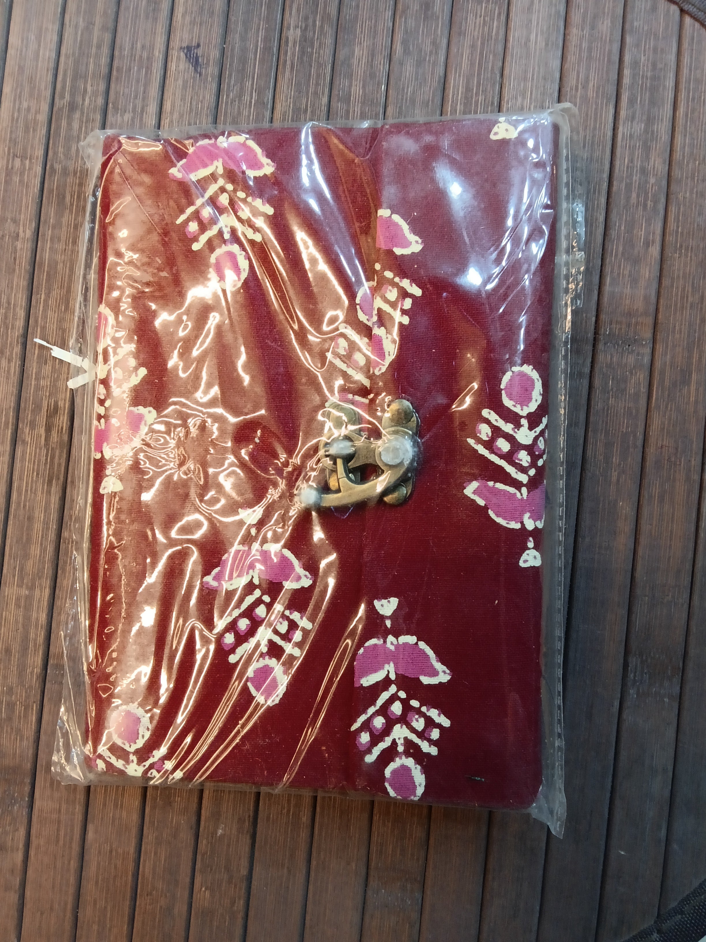 Homemade pepar note book this book is made in india Lock dairy 5×7