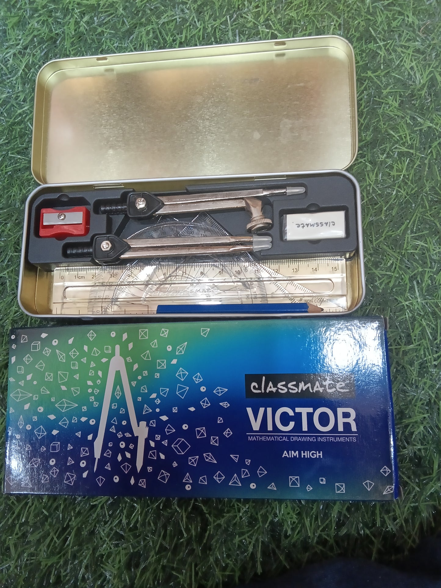 Classmate victor mathematical drawing instrument